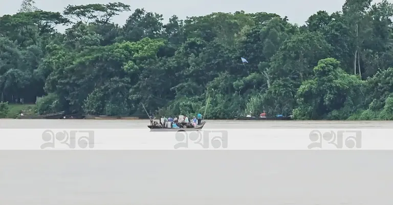 বাড়ছে নদনদীর পানি